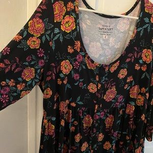 Super soft black floral baby doll button up top